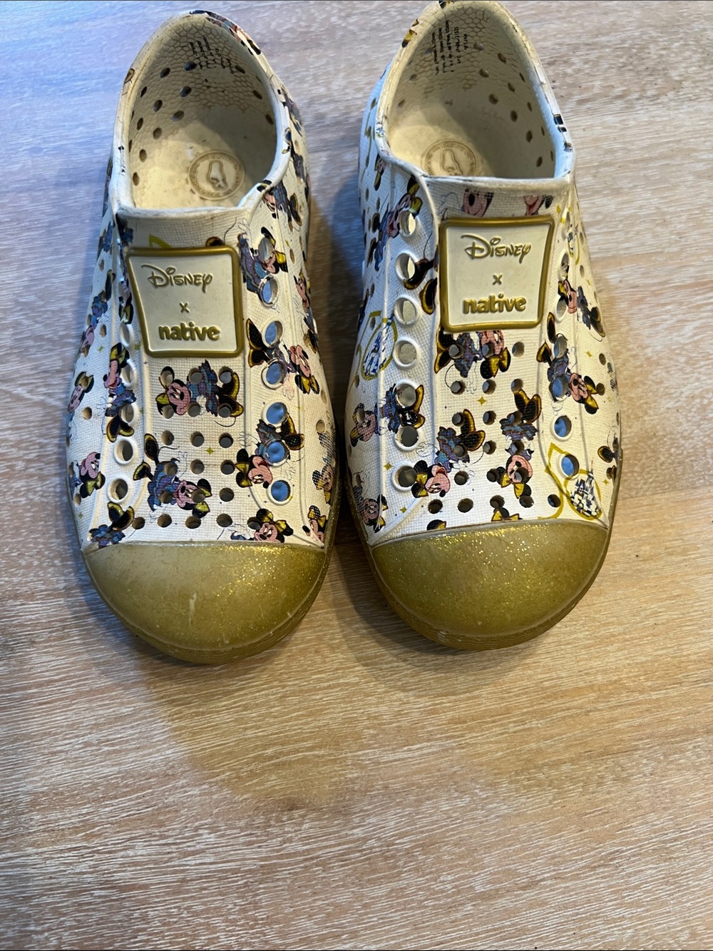 Native Jefferson x Disney shoes size C8 GUC